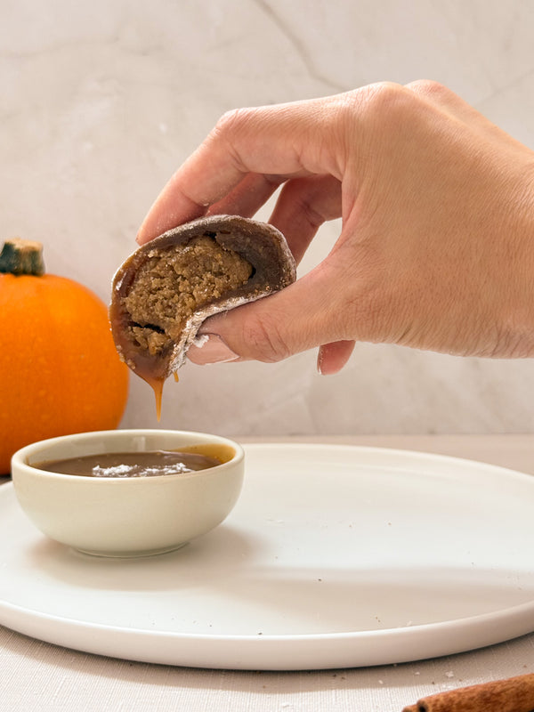 Pumpkin Spice Mookie: held and dipped into caramel